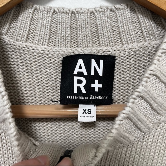 Alp n Rock Women’s Tan Organic Cotton Knit Vest Size XS - Picture 3 of 10